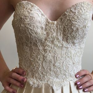 Wedding Dress with Beautiful Detailed Top